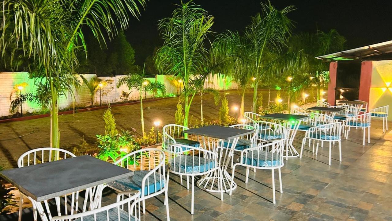 Fun O Farm Luxury Farm Villa Indore Buitenkant foto