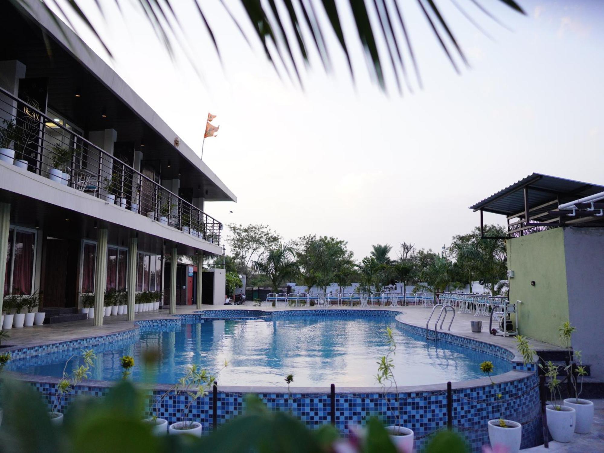 Fun O Farm Luxury Farm Villa Indore Buitenkant foto