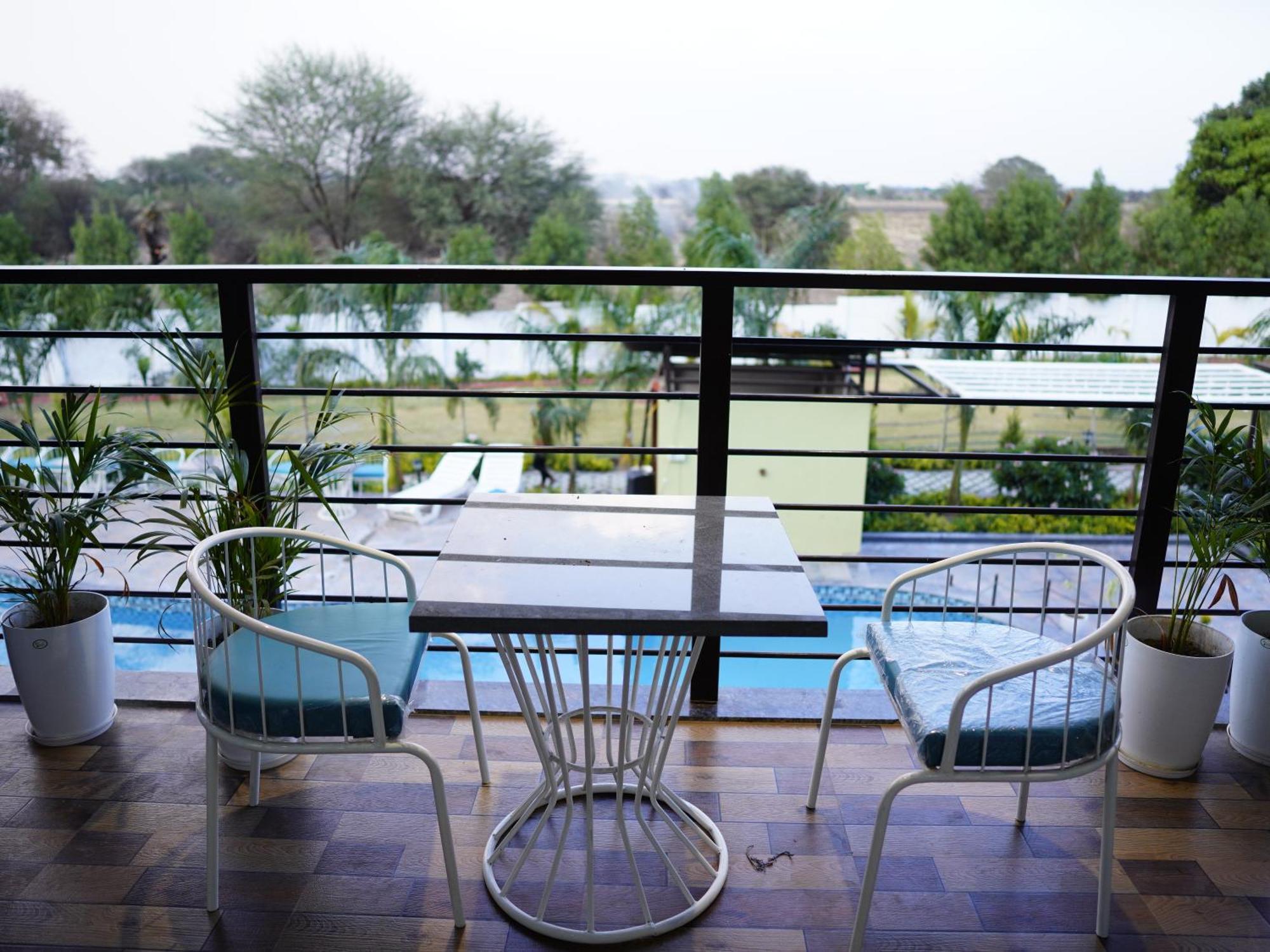 Fun O Farm Luxury Farm Villa Indore Buitenkant foto